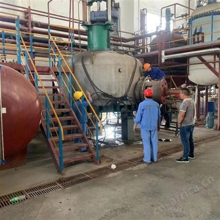 大型二手多效浓缩蒸发器 山东二手蒸发器直销二手多效浓缩蒸发器 超跃厂家回收