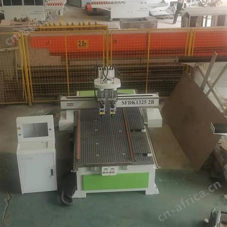 广东板式开料机 云雕可调节板材尺寸木工开料机 全自动数控板材开料机设备