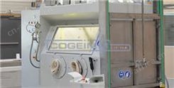 Solvent spray installations