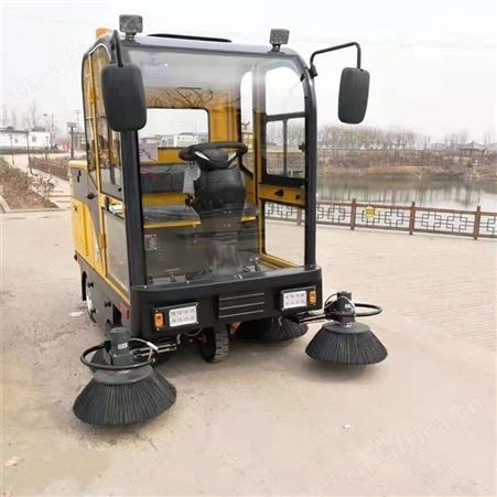 高压清洗雾炮扫地车 四轮多功能扫地车 工业洒水吸尘扫地车