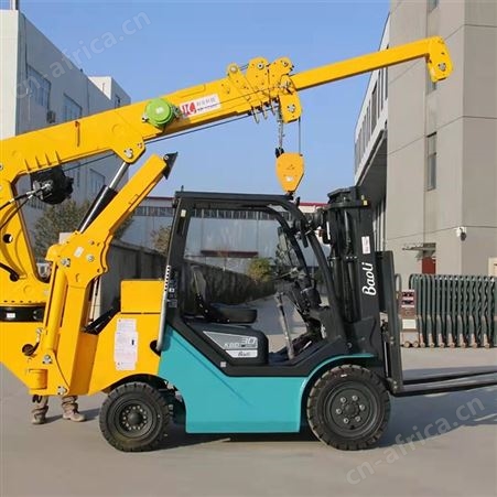 全回转改装式 空间货物装卸搬运车 叉车吊车大型一体机