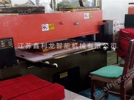 油压四柱裁断机