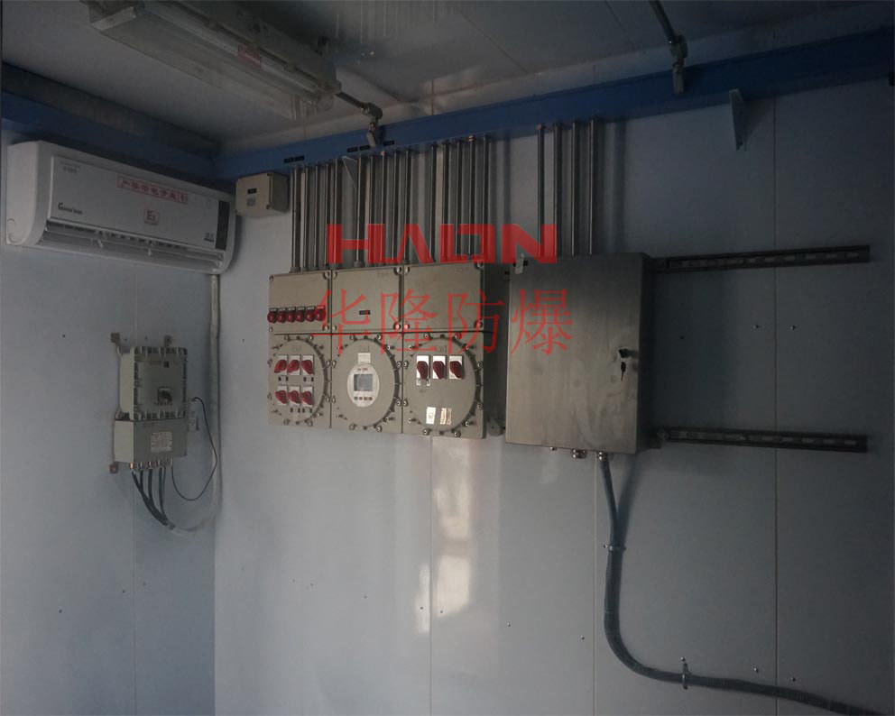 防爆分析小屋内景